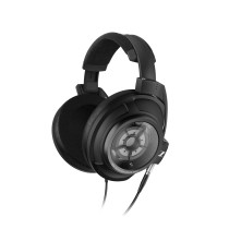 HD 820